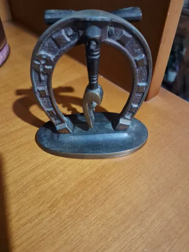 Antigo conjunto de abridor e sacada rolha em bronze