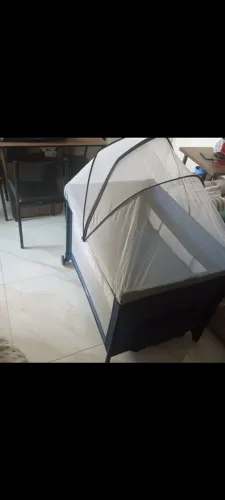 Berço portátil com colchão