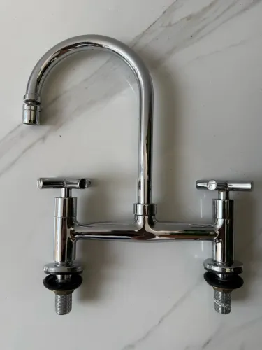Torneira de cozinha de inox água quente e fria bica móvel Perlex