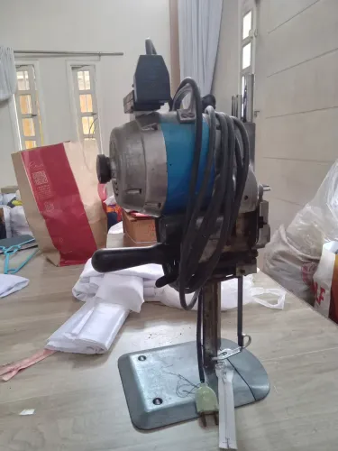 Máquina de corte industrial