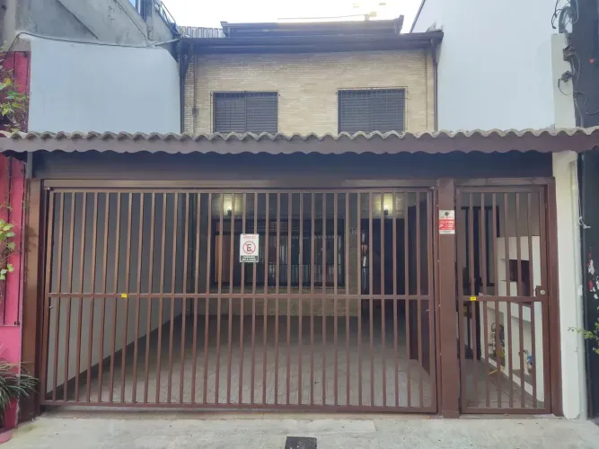 Sobrado Aluguel ou Venda, Reformado, 200m2, 2 Vagas, 4 Quartos, 2 Salas, 4 Banhos, Quintal