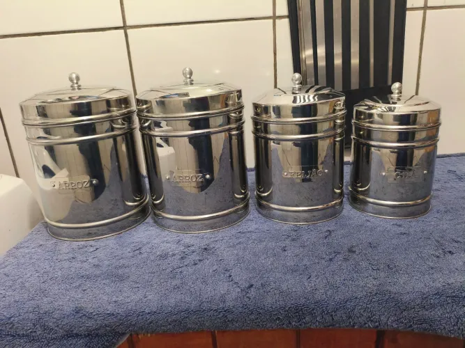 Vendo lindo conjunto de latas de inox grosso