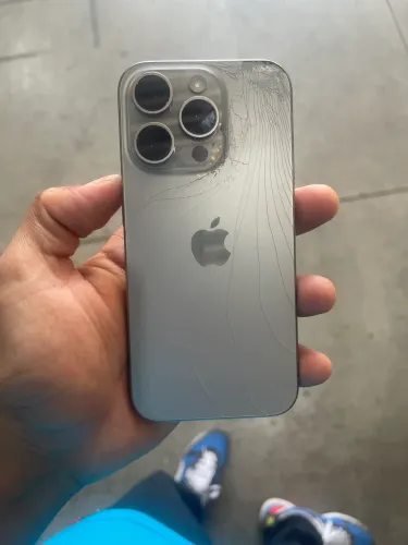 iPhone 15 pro 256g