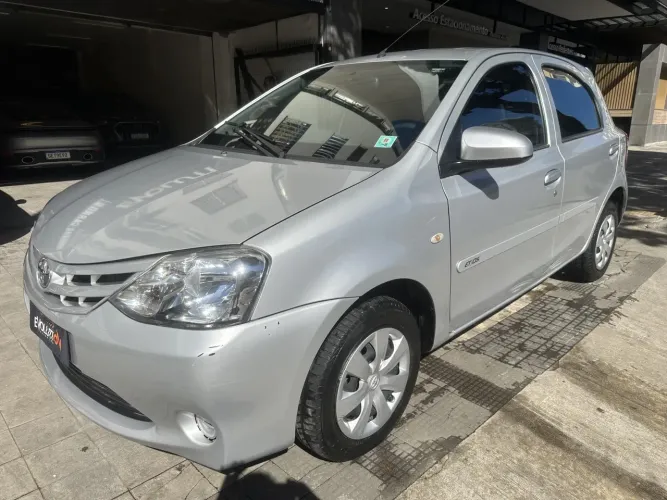 Toyota Etios X 1.3 Flex 16V 5P Mec. 2016
