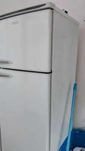 Geladeira Dako duplex 380 litros, em perfeita condições