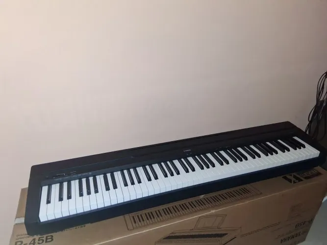 Piano Digital Yamaha P-45B