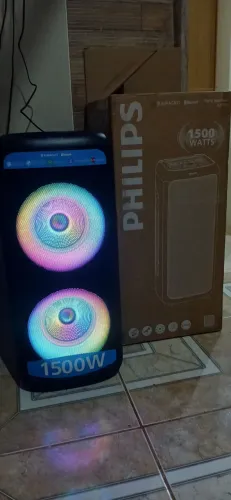 Vendo cx de som nova 1500 watts Philips
