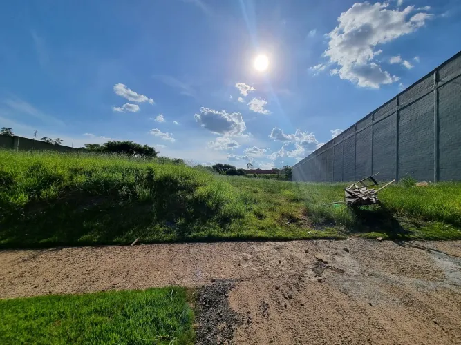 Terreno Industrial em Condomínio de Alto Padrão em Nova Odessa-SP 4.072,00 m² na ZPI-01, P