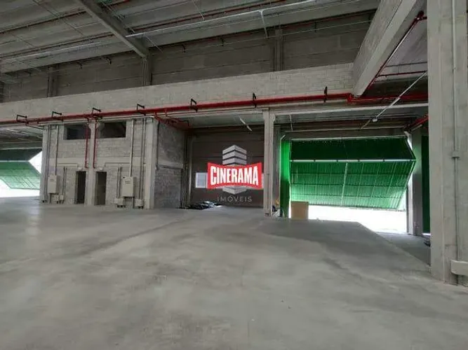 Galpão para aluguel em Parque Jaçatuba - Santo André | Cinerama Imóveis