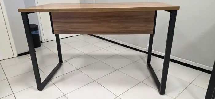 Mesa Elite 1,20x0,60 25 mm, Com Cadeira Diretor