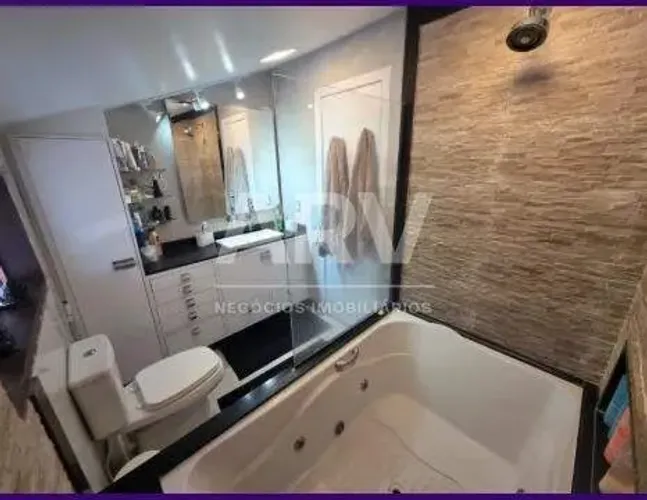 Casa 3 quartos mobiliada com piscina, 2 vagas e portaria 24h em Vargem Grande (RJ)