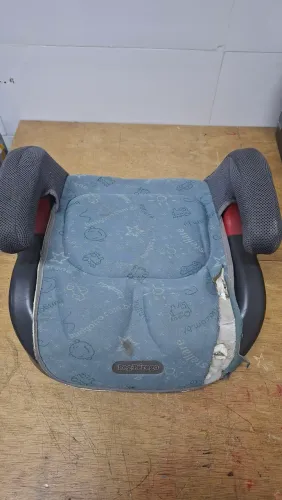 Cadeirinha/Assento de elevação 15 a 36kg