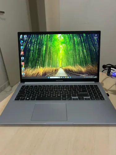 Notebook ASUS VivoBook 15 Ryzen 5 4600H 8GB - Excelente Estado