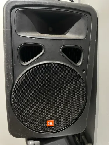 02 Caixas de som Ativo JBL 15 importada 800w