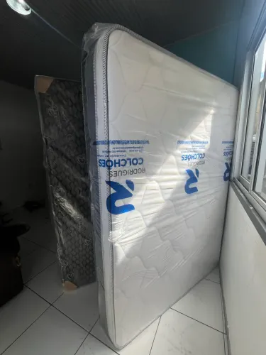 Cama box e colchão Atenas NOVOO!!!