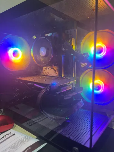 Kit Gamer: Placa de Vídeo RX 580 8GB + Placa Mãe B450M + Gabinete Aquário + Cooler AM4