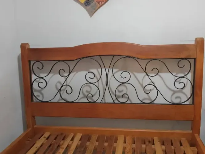 Cama Queen size/madeira de demolição peroba rosa