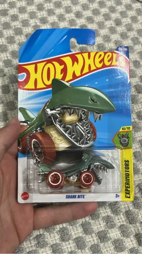 Shark bite hotwheels