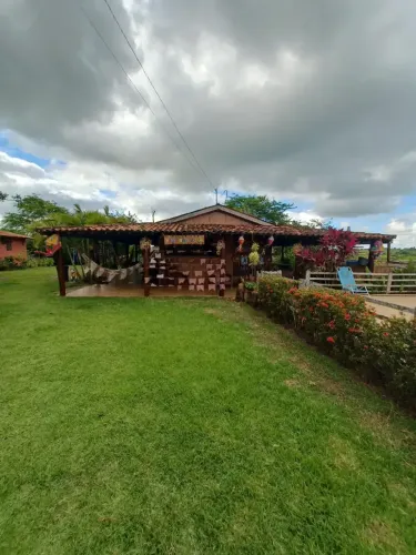 Vendo Fazenda de 17 hectares a 1 hora de João Pessoa-PB | Casa Sede, 6 Piquetes, 9 baias,