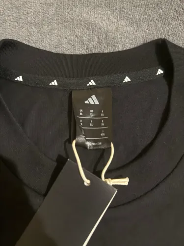 Camiseta Adidas GG - Logo Bordado / Com Etiqueta