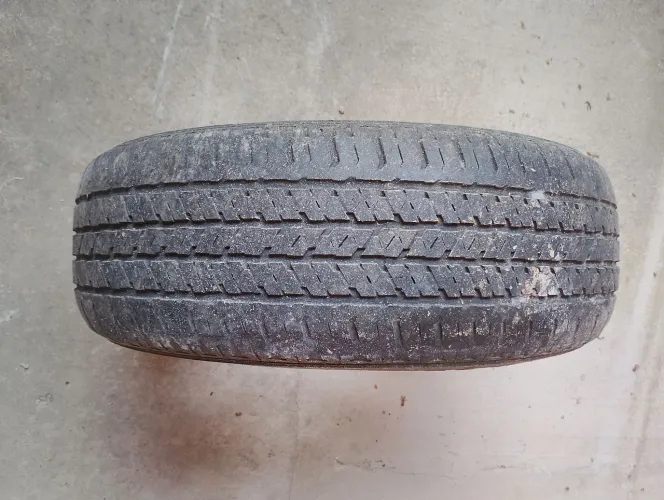 Pneu usado 215/65/R16 Bridgestone
