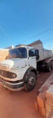 Vendo caminhão