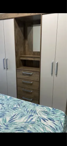 Guarda-Roupa solteiro (4 portas)