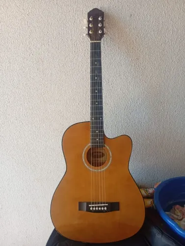 Vendo violão