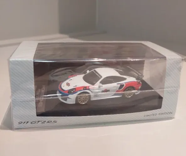 Porsche 911 GT2 RS Martini 1/64 - Não Hot Wheels