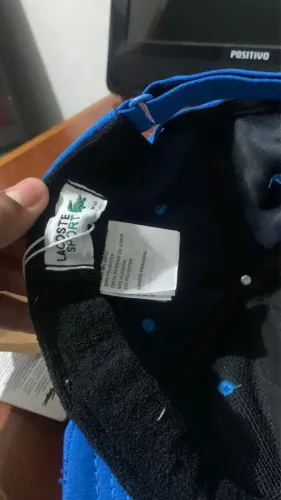 Boné de Lacoste ori!
