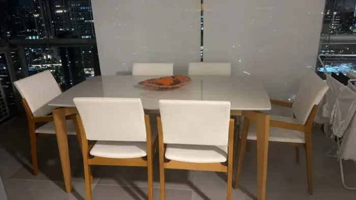 Mesa de Jantar + 6 cadeiras -- 160 cm (C) x 90 cm (L)