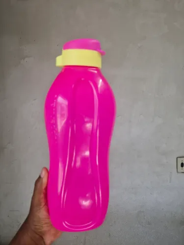 Garrafa tupperware 2 litros