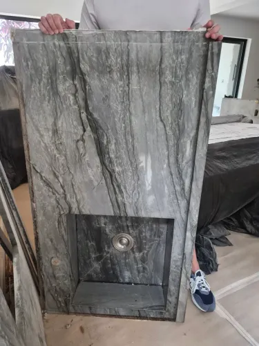 Bancada com Pia esculpida Quartzito Wakanda 1,30m x 0,7m