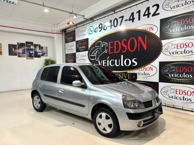 Renault Clio Privilège Hi-flex 1.0 16V 5P 2005