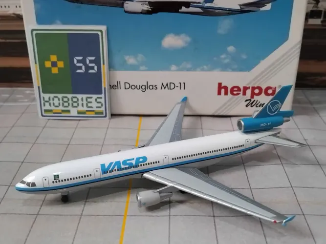 Miniatura Avião Herpa 1/500 VASP MD-11