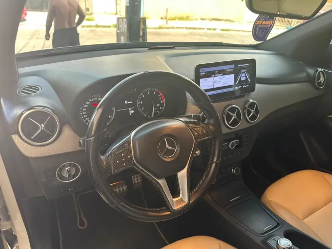 Mercedes-Benz Classe B 200 CGI 1.6 TB Sport 156cv AUT 2013