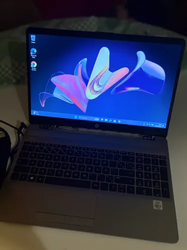 Notebook HP  usado com pequenas avarias 