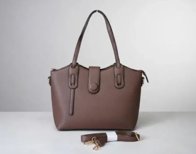 Bolsa de ombro, cor marrom, linda, fotos reais