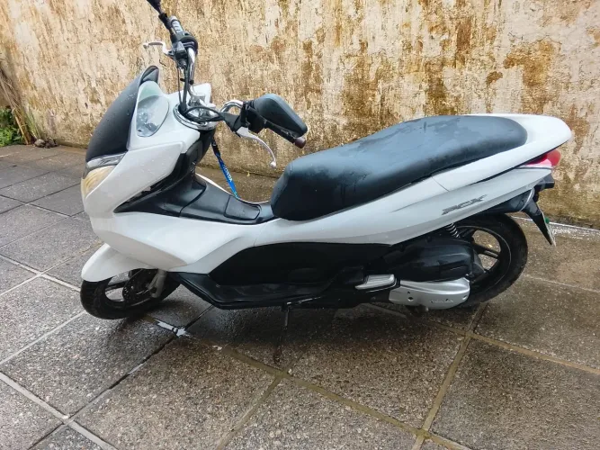 Moto PCX , automática 8 mil anos de 2015