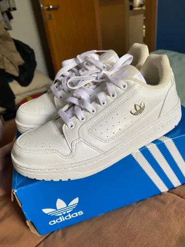 Tênis Adidas Original - usado 1x