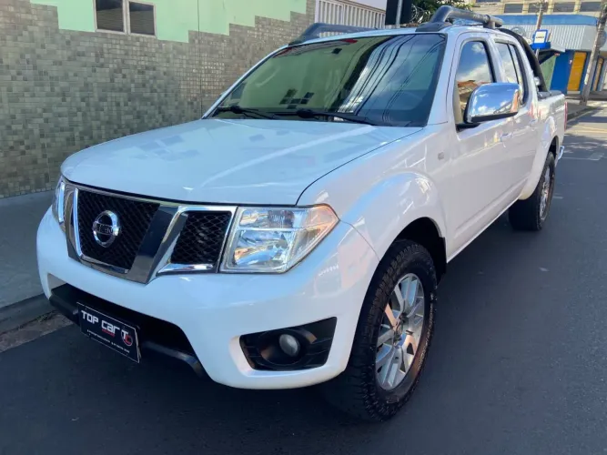 Nissan Frontier SL CD 4X4 2.5tb Diesel AUT 2016