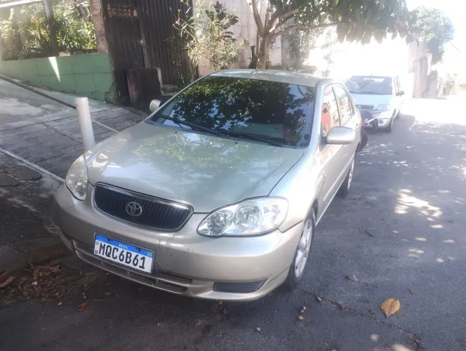 Toyota Corolla XLI 1.6 16V 110cv Aut. 2004