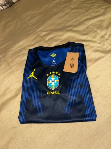 Camiseta Feminina Brasil Jordan GG - NOVA