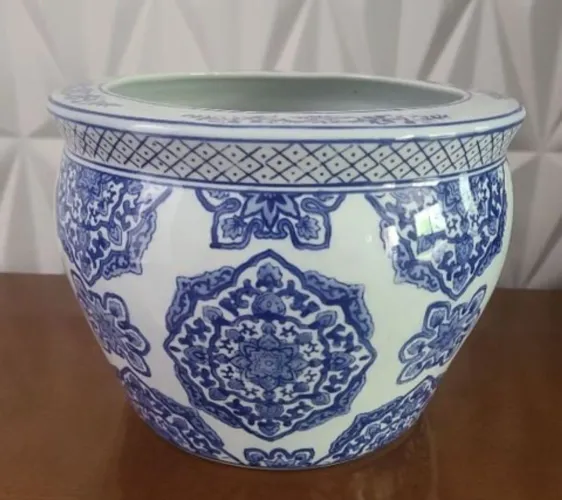 Grande vaso cachepot pesado porcelana azul e branco