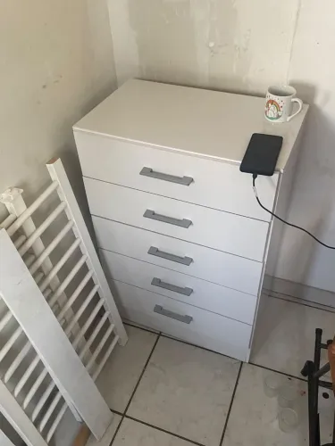 Berço e cômoda