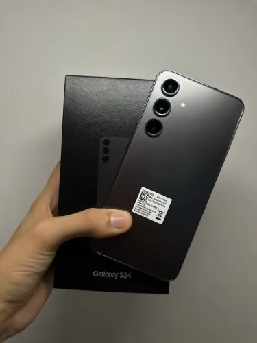 Samsung S24