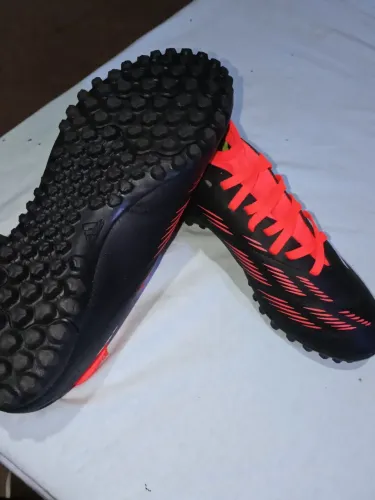 Chuteira de campo Adidas predator Tam 38