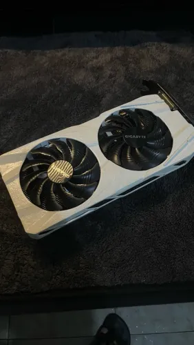 Placa de Vídeo Gigabyte AMD Radeon RX 570 4GB (LEIA O ANUNCIO)