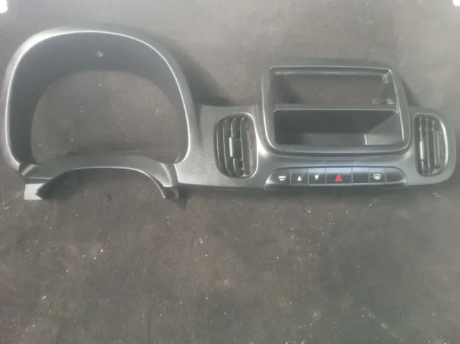 Moldura do painel Fiat mobi original