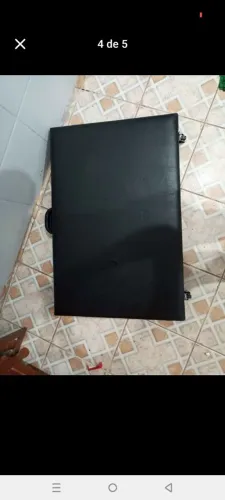 Maca de estética dobrável com rodinhas